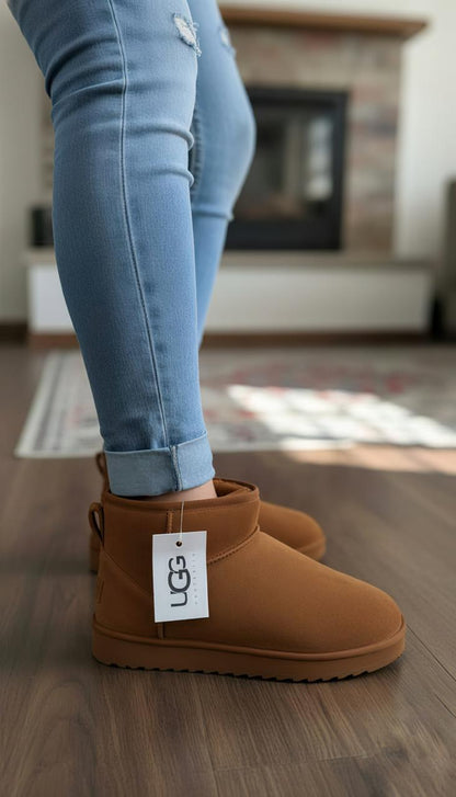 بوت UGG BEIGE