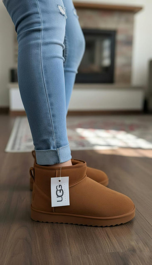 بوت UGG BEIGE